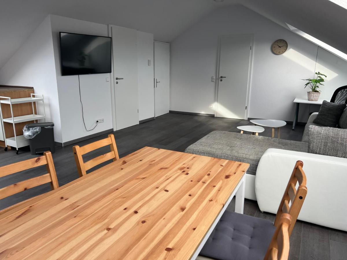 Unique Geraeumige 2 Zimmerwohnung In Tuttlingen Mit Netflix, Sauna Und Fitness Buitenkant foto